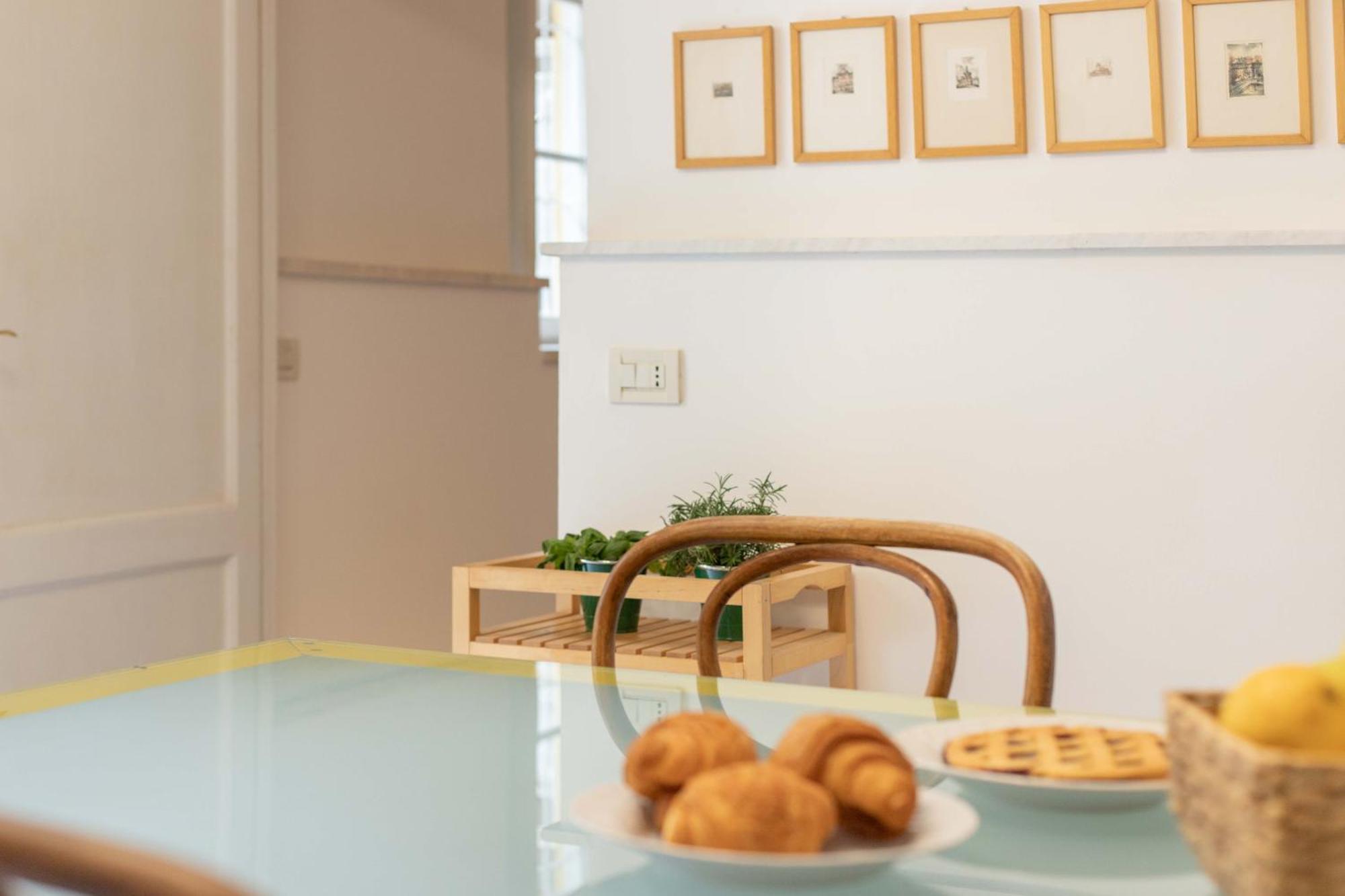 900 - Guest House Livorno Bagian luar foto