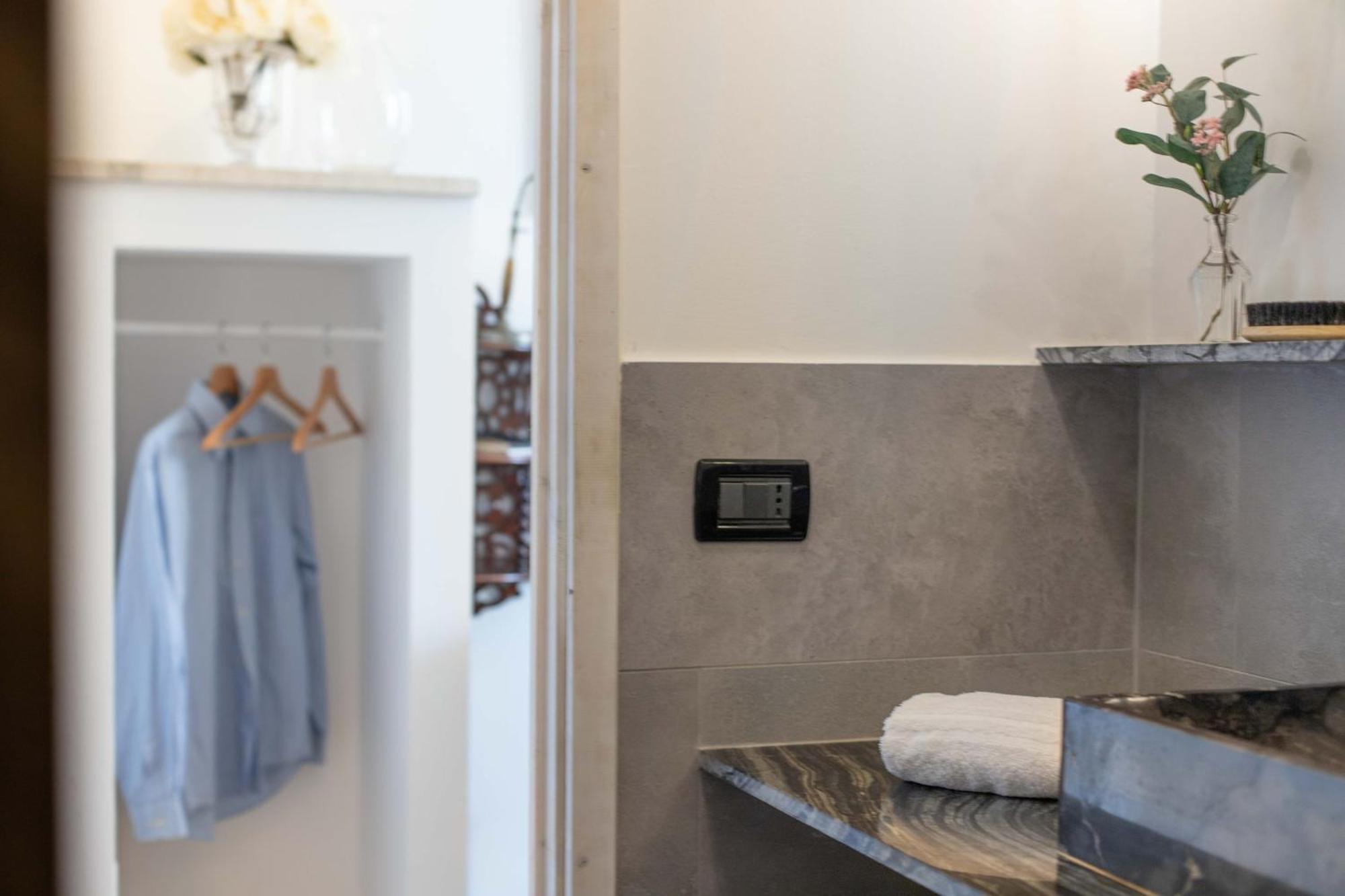 900 - Guest House Livorno Bagian luar foto